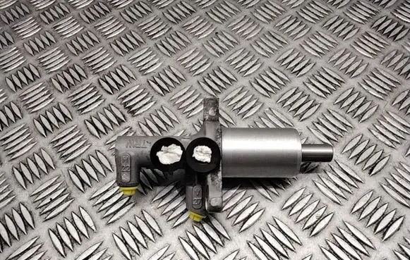 BMW X5 E70 Master brake cylinder 