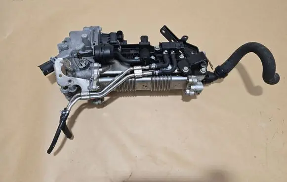 Opel Astra K EGR valve 565563897