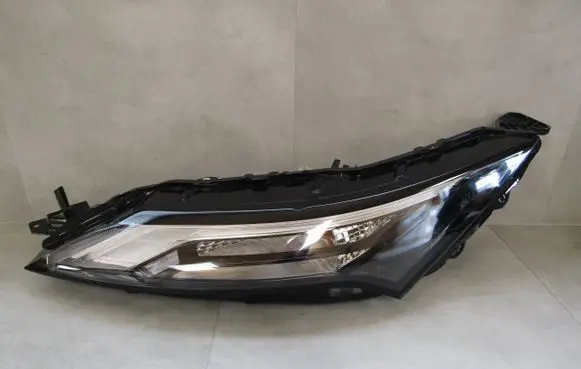 Nissan X-Trail T33 Headlight/headlamp 2102378S 2378T12W1W