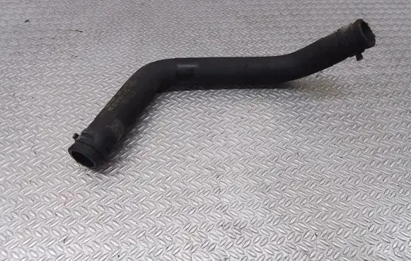 Volkswagen Touran I Engine coolant pipe/hose