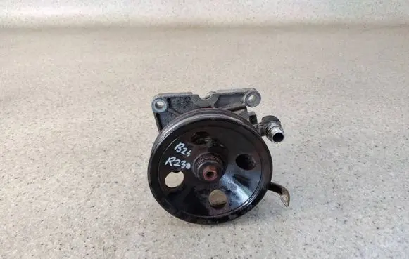 Mercedes-Benz SL R230 Power steering pump 0024668601AOP545 0024668601