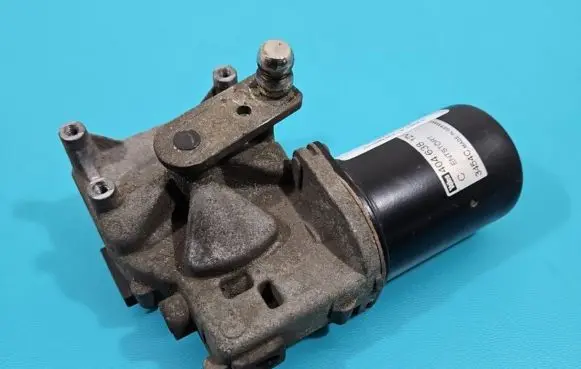 Citroen C4 I Wiper motor IMPRK1358760