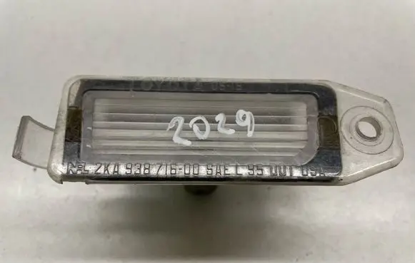 Toyota Camry Number plate light 2KA938716 2KA93871600