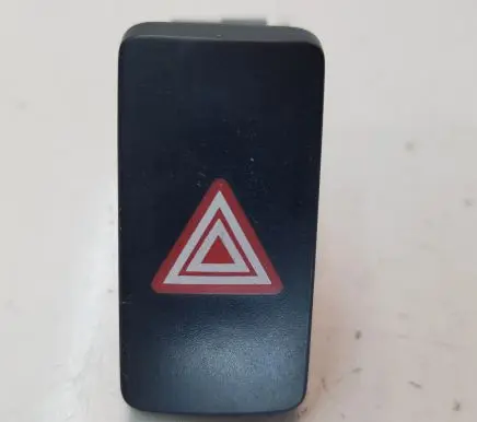 Toyota Avensis T270 Hazard light switch 15B424