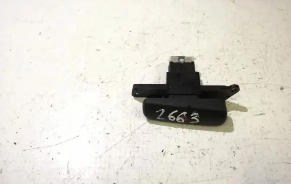 Mitsubishi Carisma Hazard light switch