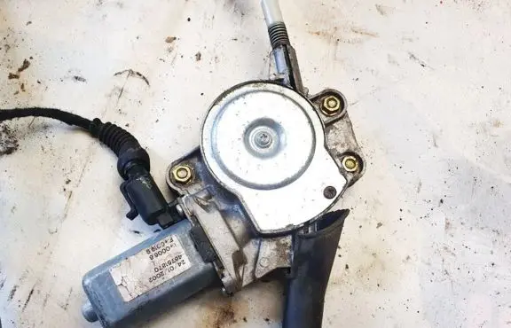 Alfa Romeo 147 Front door window regulator motor 46751870