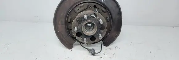 Rear wheel hub