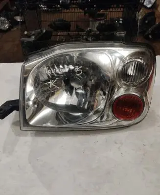 Nissan Navara D40 Headlight/headlamp