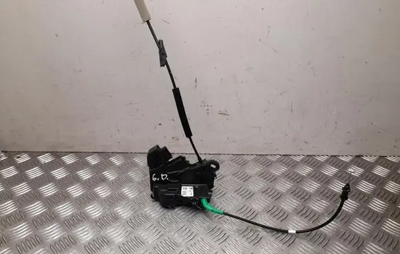 Opel Astra L Rear door lock 9835418280