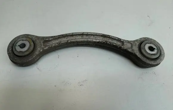 Maserati Ghibli Rear upper control arm/wishbone 69573