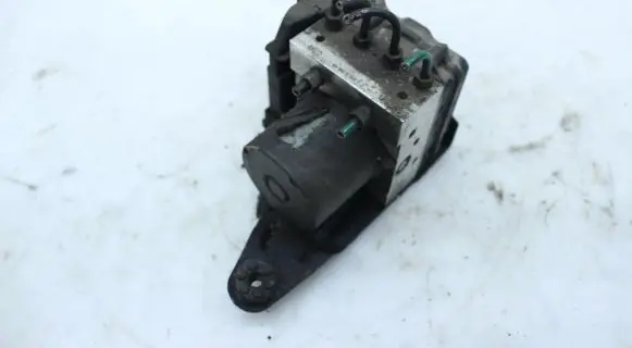 Renault Scenic II - Grand scenic II ABS Pump 84BO2AAY2