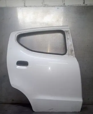 Suzuki Alto Rear door