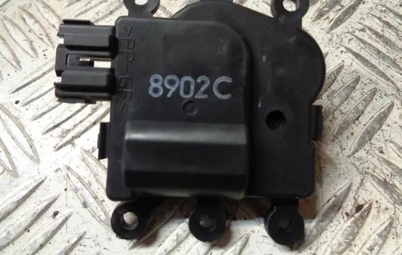 Mazda 2 Air flap motor/actuator 8902C