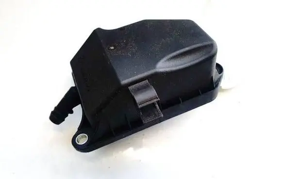 Mercedes-Benz CLS C219 Oil breather separator A2720160134