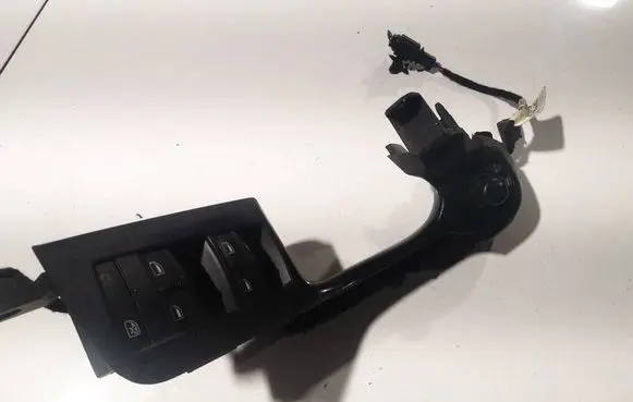 Audi A6 S6 C6 4F Front door window switch trim 