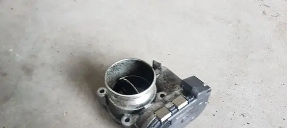 Volvo V40 Throttle body valve 
