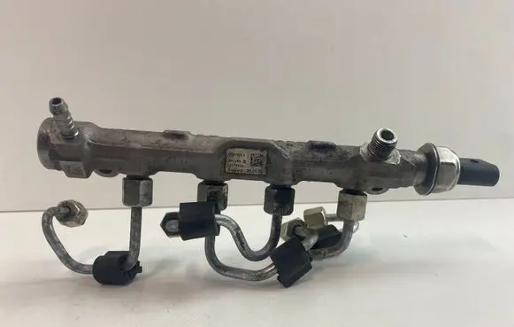 Volkswagen Golf VII Fuel main line pipe 04L089B
