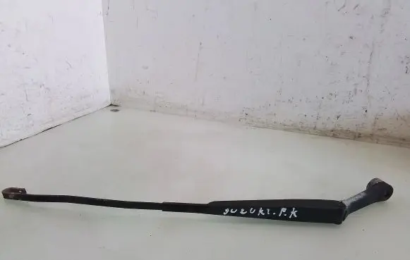 Suzuki Swift Cultus Front wiper blade arm