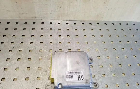 Toyota RAV 4 (XA20) Airbag control unit/module 8917042160 1523006912