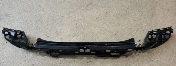 BMW 2 F22 F23 Rear bumper mounting bracket 7285532