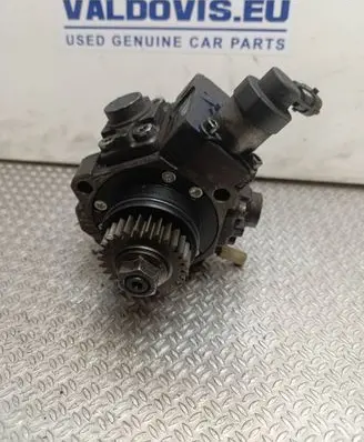 Renault Trafic III (X82) Fuel injection high pressure pump 0445010404 167008960R 8670899