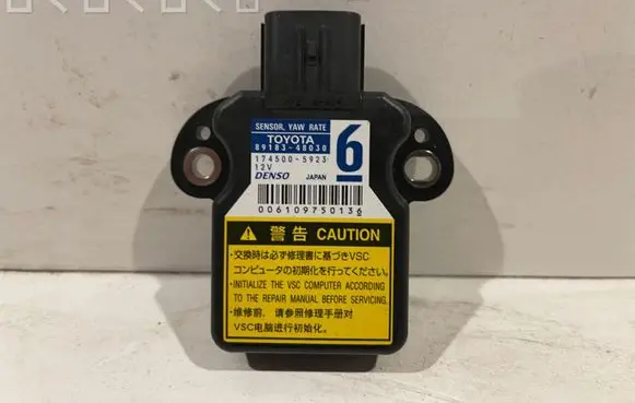 Lexus CT 200H ESP acceleration yaw rate sensor 8918348030