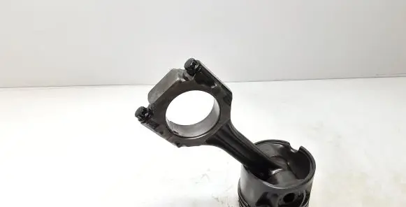 Piston with connecting rod