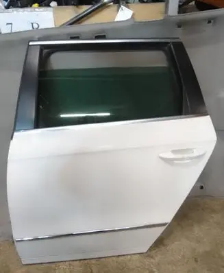 Volkswagen PASSAT B6 Rear door