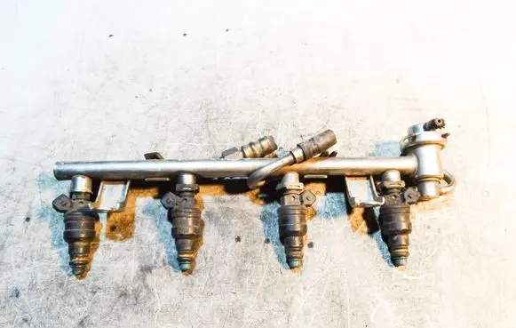 Fuel main line pipe