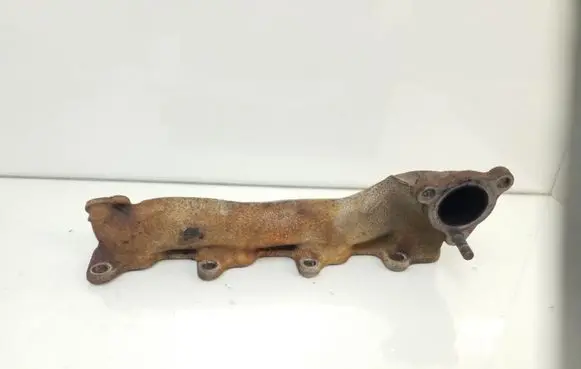 Toyota Avensis T250 Exhaust manifold 0R010
