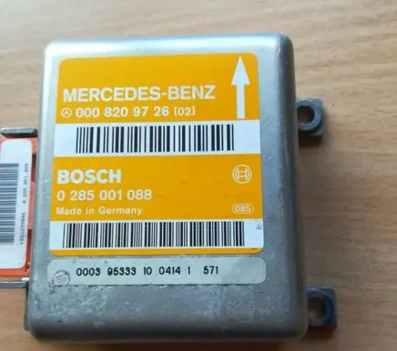 Mercedes-Benz C W202 Airbag control unit/module 0008209726 0285001088