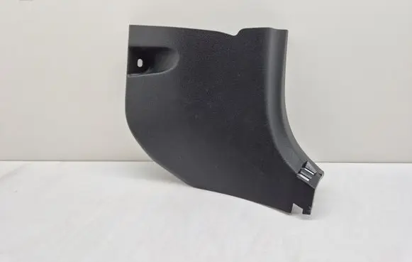 Foot area side trim