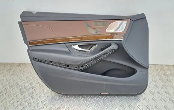 Mercedes-Benz S W222 Front door card panel trim