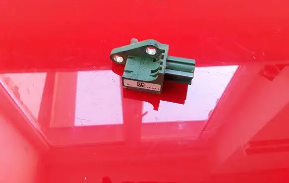 Volkswagen PASSAT B6 Airbag deployment crash/impact sensor 3C0909606