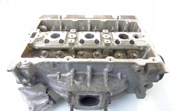 Volkswagen Up Engine head 04C103404D