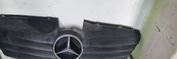 Mercedes-Benz Vaneo W414 Front bumper upper radiator grill 0900389707