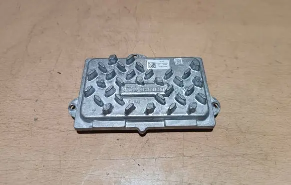 Peugeot 2008 II LED ballast control module L371210 S48020000 2207300712