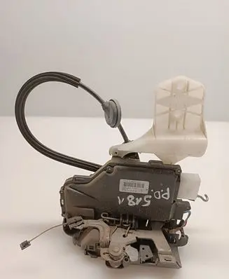 Volkswagen Caddy Front door lock 3D2837016AA