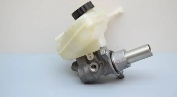 Mercedes-Benz C W205 Master brake cylinder A2054300002