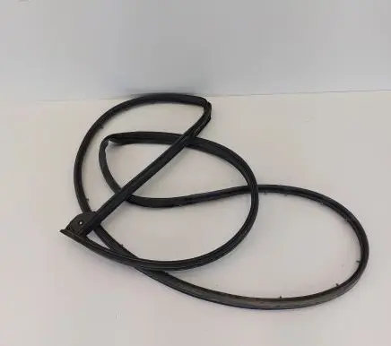 Nissan Leaf II (ZE1) Rubber seal front door (on door) 808315SL0A