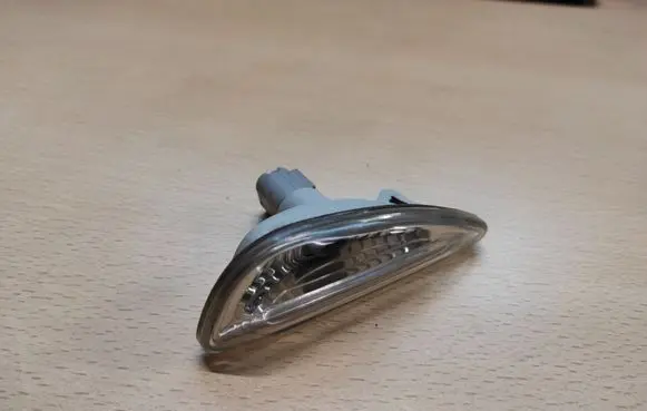 Hyundai i30 Front indicator light 923031R0