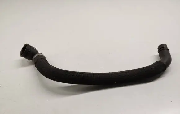 Mercedes-Benz C W206 Engine coolant pipe/hose