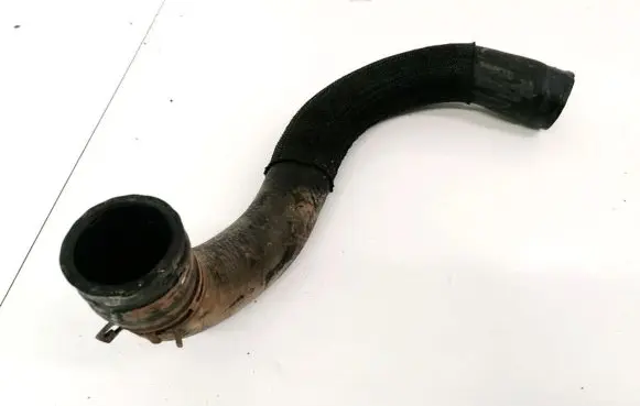 Toyota Avensis T270 Engine coolant pipe/hose