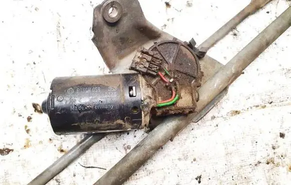 Volkswagen Golf III Wiper motor 0390241109 1h1955113a