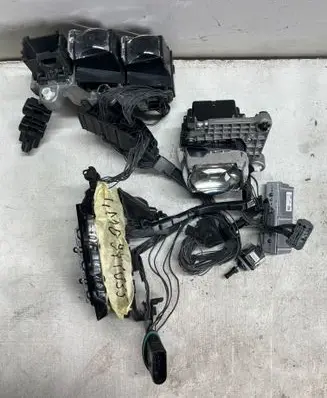Audi Q7 4M Headlight part 4M0941035