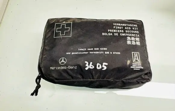 Mercedes-Benz A W176 First aid kit 