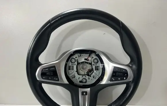 BMW 1 F40 Steering wheel 8746687