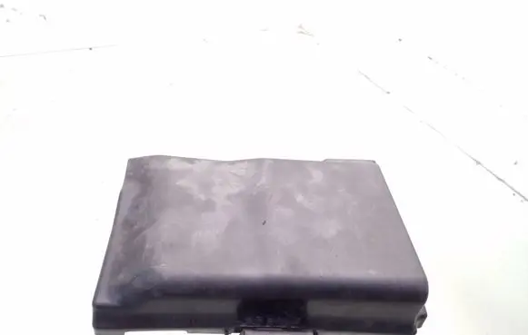 Volkswagen Polo Battery box tray cover/lid 6Q0937550F