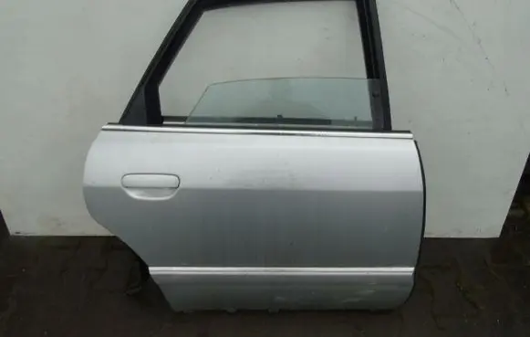 Audi A8 S8 D2 4D Rear door
