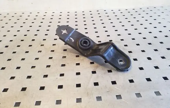 Chevrolet Captiva Radiator mount bracket